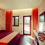 Ways Garden & Leisure Hotel 4*