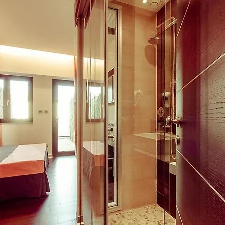 Hotel Ways Garden & Leisure