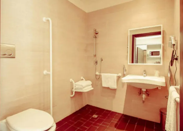 Otel Ways Garden & Leisure 4*