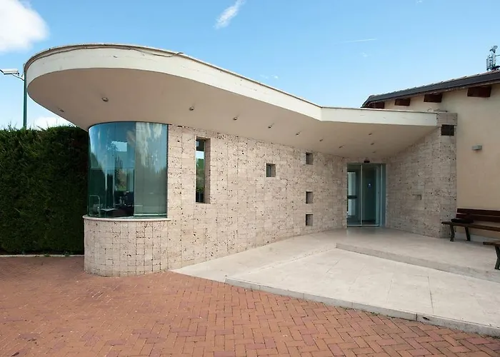 Otel Ways Garden & Leisure Roma