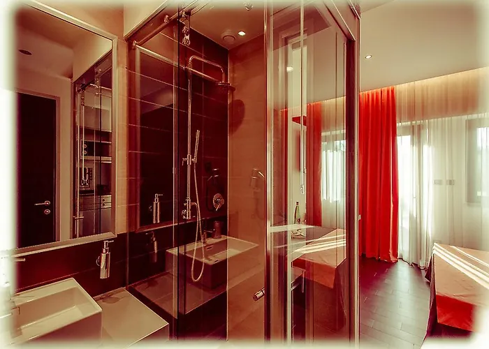 Otel Ways Garden & Leisure