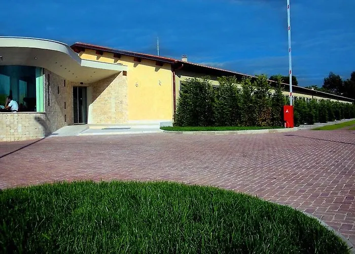 Ways Garden & Leisure