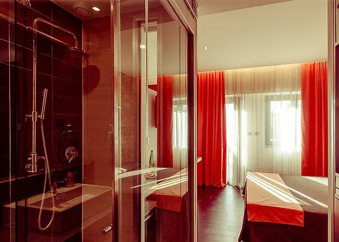 Otel Ways Garden & Leisure