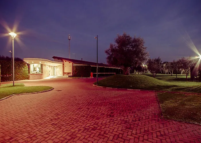 Ways Garden & Leisure 4*