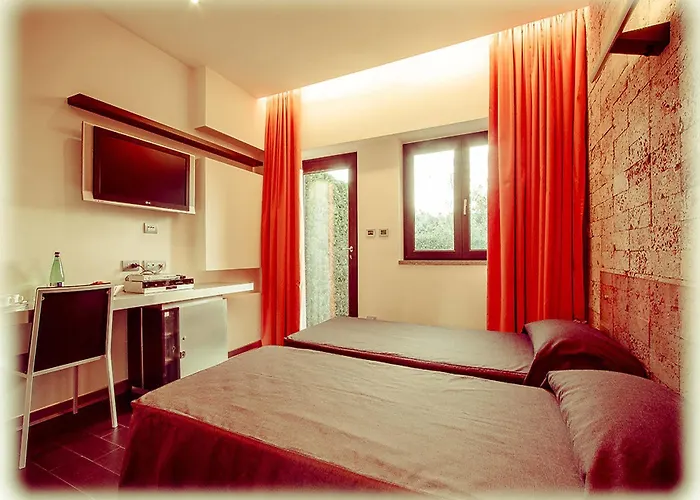 Ways Garden & Leisure Otel Roma