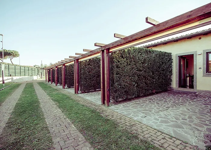 Ways Garden & Leisure Otel