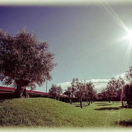 Ways Garden & Leisure Hotel