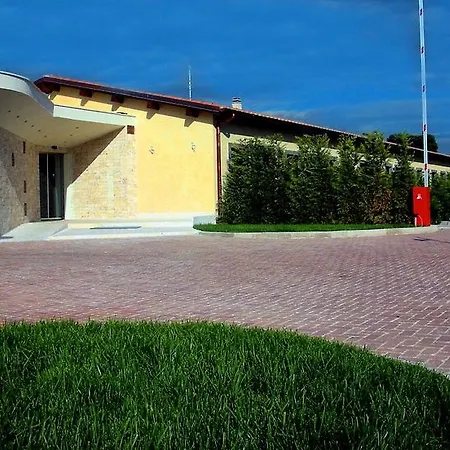 Ways Garden & Leisure