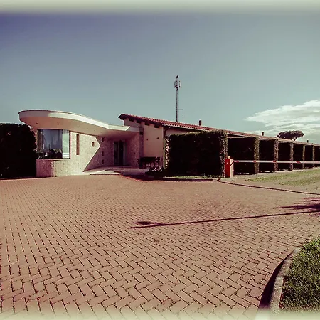 Ways Garden & Leisure Hotel Rom