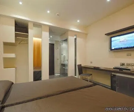 Ways Garden & Leisure Hotel Rom